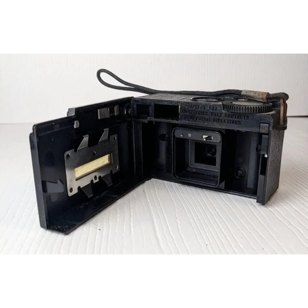 Vintage 1970's IMPERIAL Instant Load 900 for 126 Cartridge Camera VTG Untested